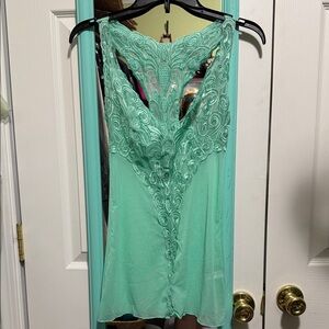 EUC Ohlala Chéri Teal Lace Appliqué Mesh Overlay Sleeveless Top S